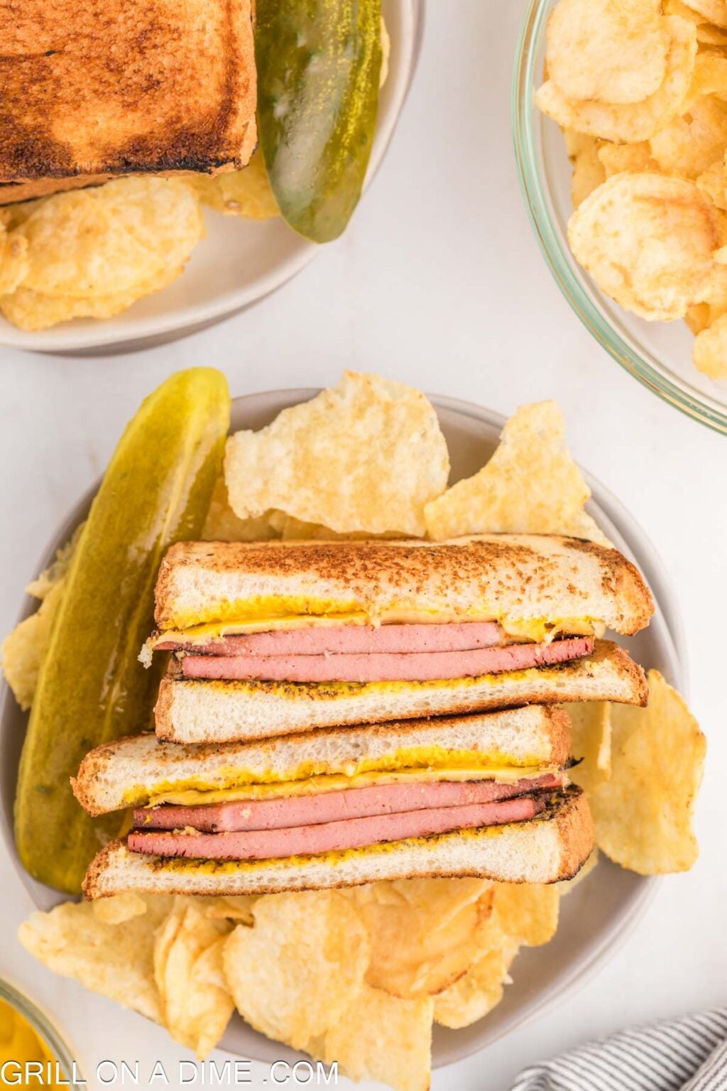 Fried Bologna Sandwich: A Quick Family Favorite - Grill on a Dime