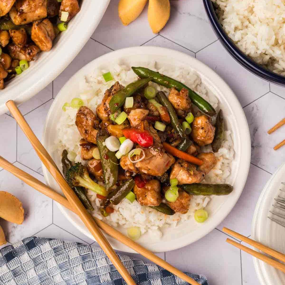 Chicken stir fry with asparagus and peppers.