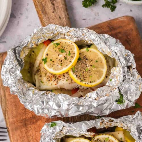 Fish and Veggies on a place of foil